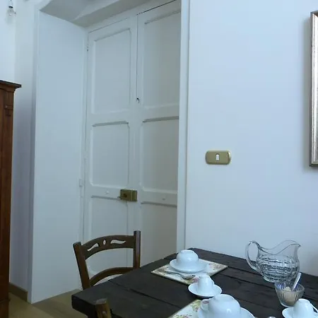 ベッド・アンド・ブレックファスト B&B Conti Di Lecce *